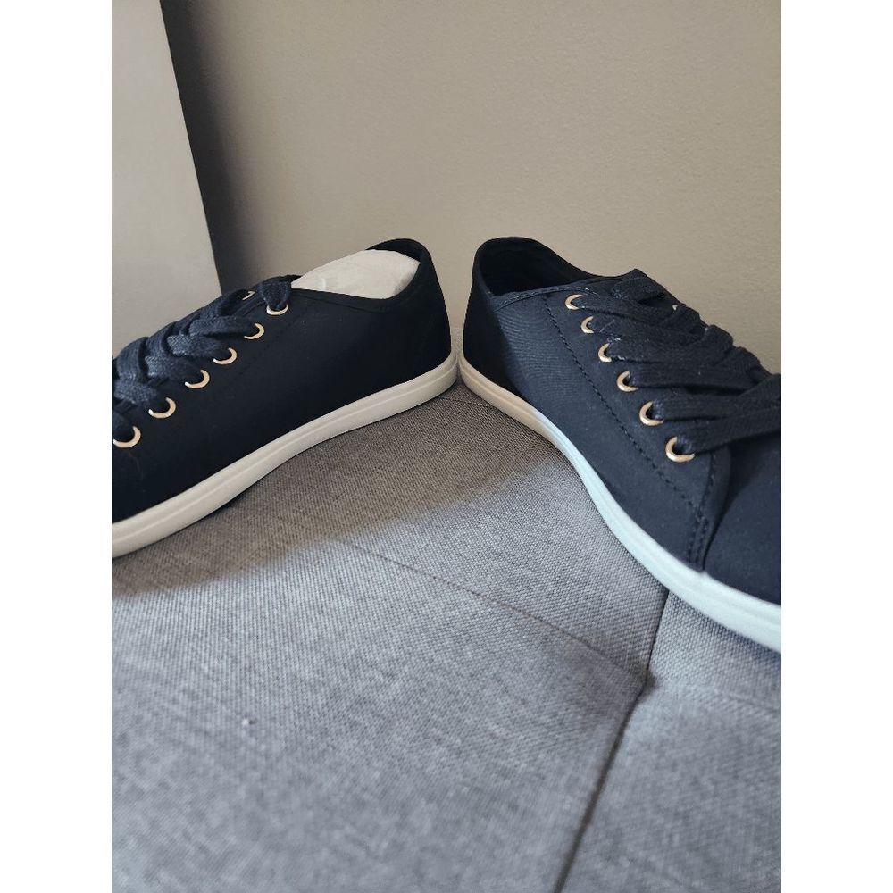 Ellos Lace Up Black Canvas Sneakers Size 8 - Picture 8 of 8